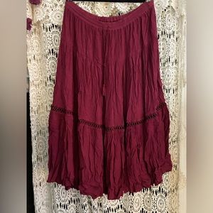 XL gap drawstring maxi skirt in burgundy